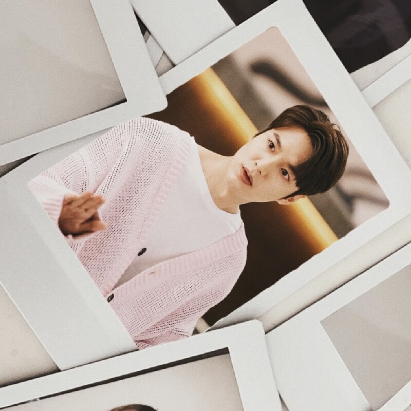 30/50PC Korean Idol Lee Minho  - đánh giá và giá Korean Lifestyle Magazine